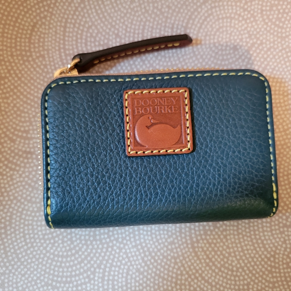 Dooney & Bourke card case wallet